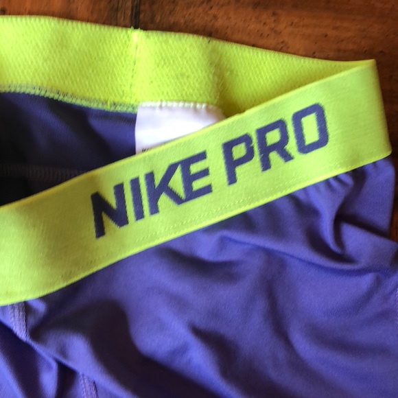 Nike Pro Dri-Fit Spandex - Picture 3 of 4